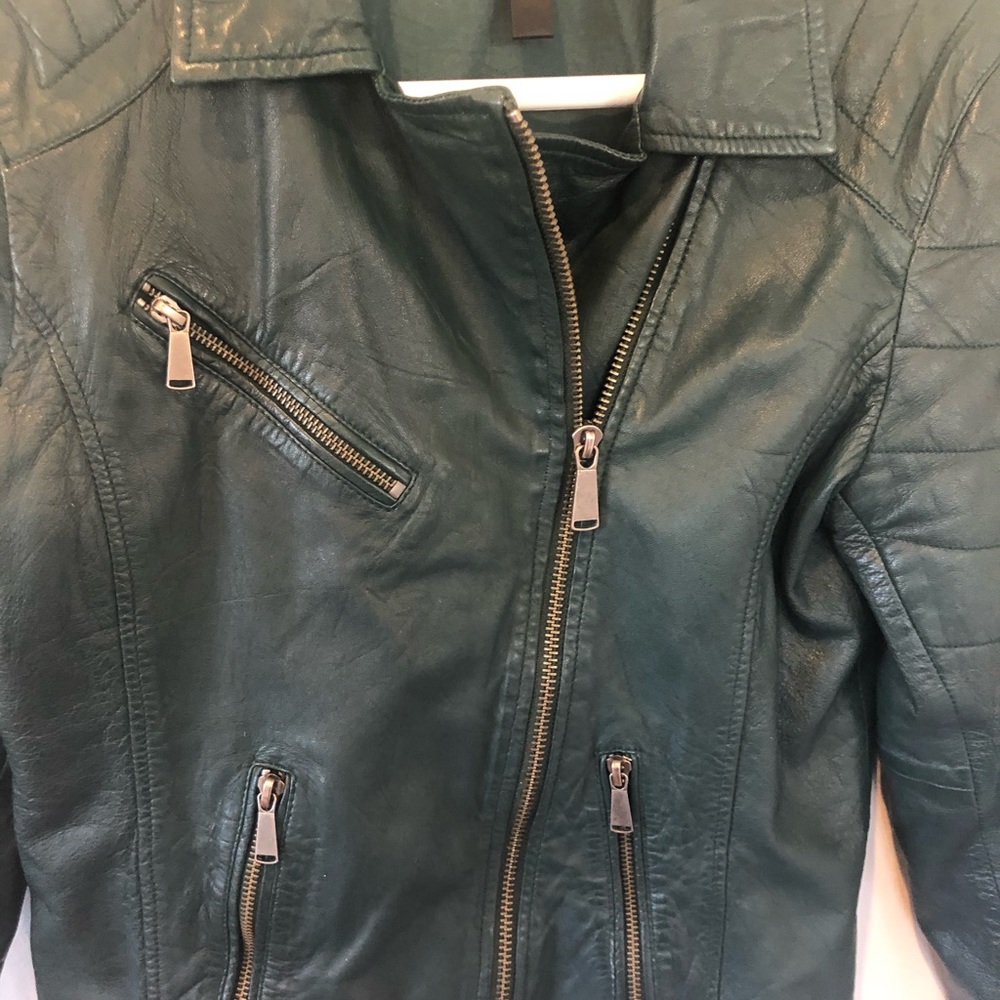 Leather jacket - Picture 3 of 7
